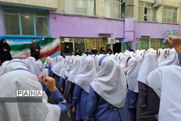 تقدیر از مدارس فعال در جذب تشکیلات پیشتازان منطقه ۱۰