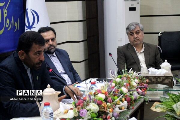 نشست تبیین برنامه‌ها و سیاست‌های صندوق ذخیره فرهنگیان در بوشهر