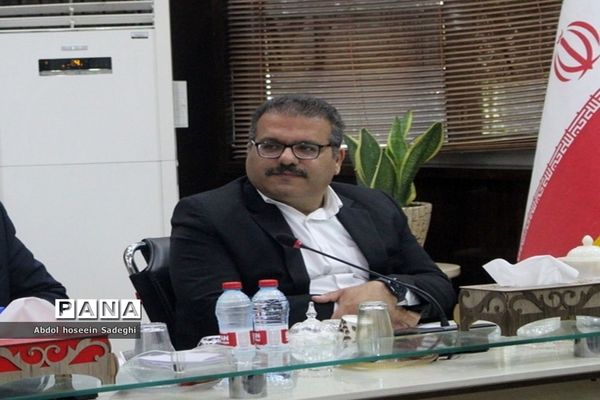 نشست تبیین برنامه‌ها و سیاست‌های صندوق ذخیره فرهنگیان در بوشهر