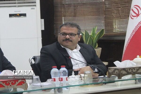 نشست تبیین برنامه‌ها و سیاست‌های صندوق ذخیره فرهنگیان در بوشهر