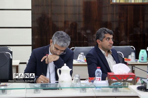 نشست تبیین برنامه‌ها و سیاست‌های صندوق ذخیره فرهنگیان در بوشهر