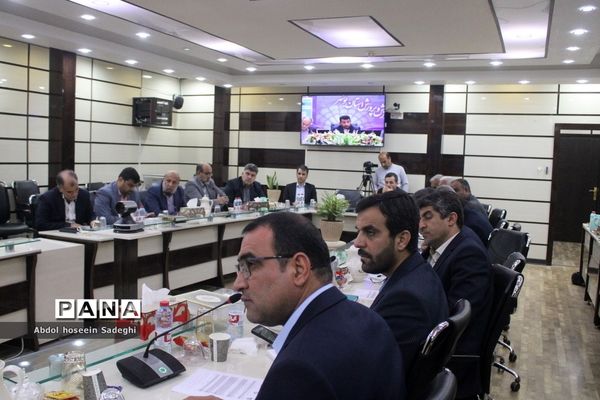 نشست تبیین برنامه‌ها و سیاست‌های صندوق ذخیره فرهنگیان در بوشهر