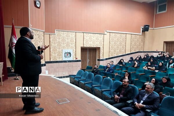 نشست رابطین پژوهشکده ناحیه ۷ مشهد مقدس