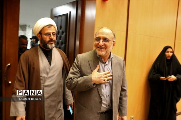 مراسم تقدیر از برگزیدگان جشنواره ملی فیلمنامه نویسی در قم