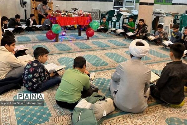 برگزاری کلاس‌های تربیتی برای دانش‌آموزان منتخب در پایگاه بسیج شهید باقری