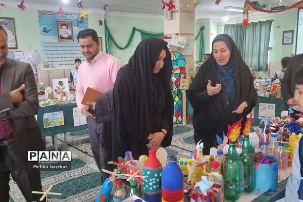 افتتاحیه نمایشگاه محیط زیست در دبستان پانزده خرداد ناحیه دو شهرری