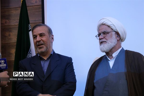 آیین رونمایی از مجموعه کتاب ره‌نامه رهبر معظم انقلاب