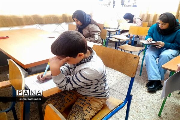 برگزاری فینال مسابقه حفظ حافظ در پژوهش‌سرای شهید احمدی روشن