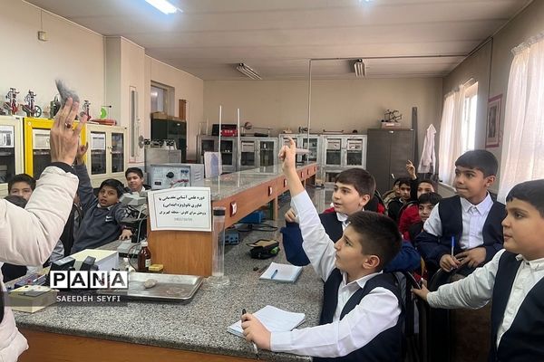 آغاز دوره علمی آشنایی مقدماتی با فناوری نانو در پژوهش‌سرای دانش‌آموزی کاوش کهریزک