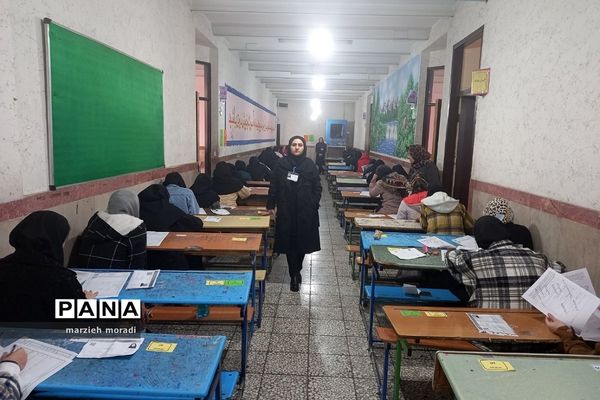 بازدید مدیر آموزش و پرورش بهارستان 2 از حوزه امتحانات