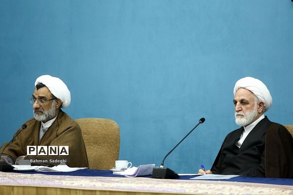 جلسه شورای عالی انقلاب فرهنگی