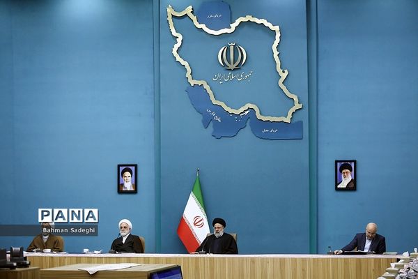 جلسه شورای عالی انقلاب فرهنگی