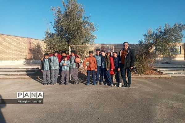 اردوی دانش‌آموزان آموزشگاه‌های شیخ جنید و علامه طباطبایی در دارالقرآن شهرستان پیشوا