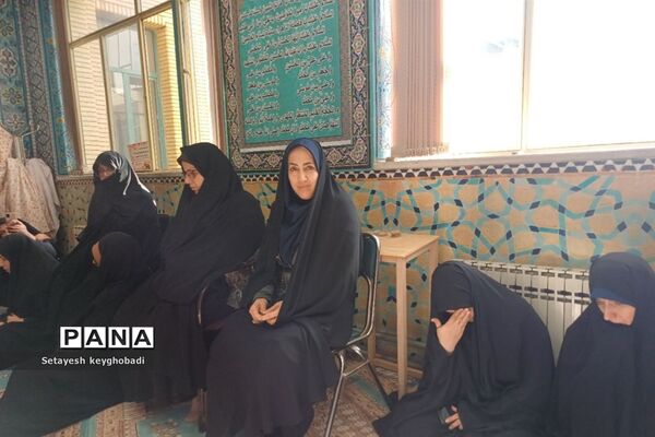 شمیم عطر حضور شهید گمنام در اداره آموزش و پرورش ناحیه ۵ اصفهان