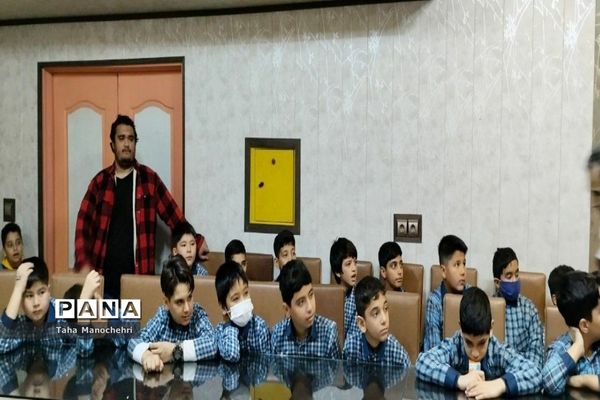 تقدیر از دانش‌آموزان پژوهشگر در زمینه علمی و فرهنگی و مقاله‌نویس آموزشگاه علامه‌طباطبایی