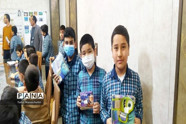 تقدیر از دانش‌آموزان پژوهشگر در زمینه علمی و فرهنگی و مقاله‌نویس آموزشگاه علامه‌طباطبایی