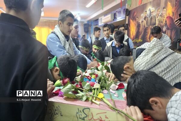 جلوه هایی از ارادت دانش‌آموزان مدارس قم به اهل بیت(ع) و شهدا-1