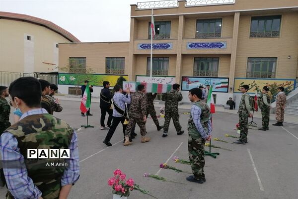 جلوه هایی از ارادت دانش‌آموزان مدارس قم به اهل بیت(ع) و شهدا-1