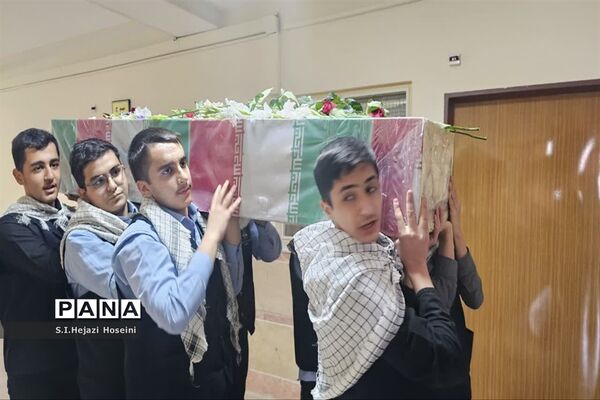 جلوه هایی از ارادت دانش‌آموزان مدارس قم به اهل بیت(ع) و شهدا-1