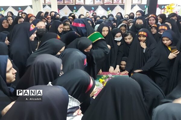 جلوه هایی از ارادت دانش‌آموزان مدارس قم به اهل بیت(ع) و شهدا-1