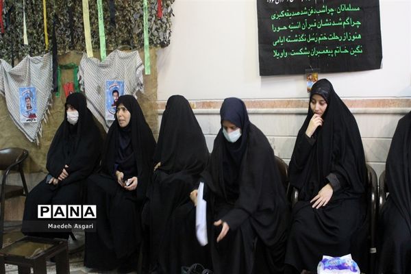 جلوه‌هایی از ارادت دانش‌آموزان مدارس قم به اهل بیت(ع) و شهدا-2