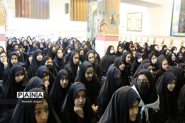 جلوه‌هایی از ارادت دانش‌آموزان مدارس قم به اهل بیت(ع) و شهدا-2