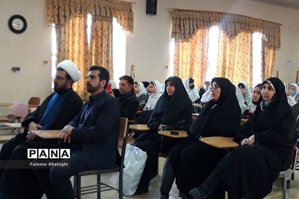 بازدید ازنمایشگاه رویدادآخراشه در سالن اجتماعات قدسیه شهرستان دماوند