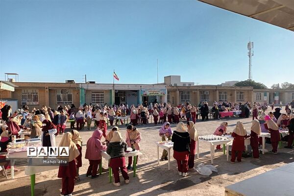 بازارچه همدلی در دبستان آزاده بهبهان
