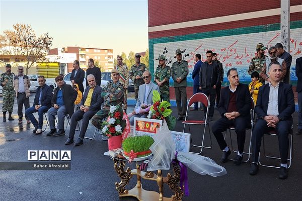 آیین تجلیل از دانش‌آموز رباط‌کریمی و صاحب مدال طلای جهان در مسابقات کاراته ۲۰۲۳ گرجستان