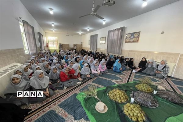 تکریم مادران شهید در مدارس شهرستان میبد