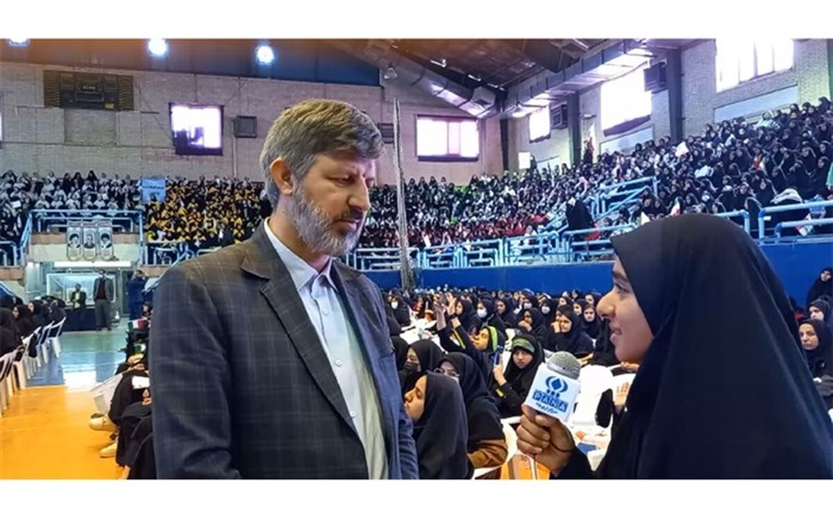 دختران ایرانی راه شهید سلیمانی را بروند تا به معرفت متعالی دست پیدا کنند