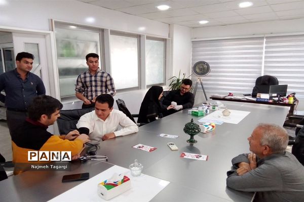 انجام آزمایش غربالگری قند و فشار خون در ادارات شهرستان مه ولات