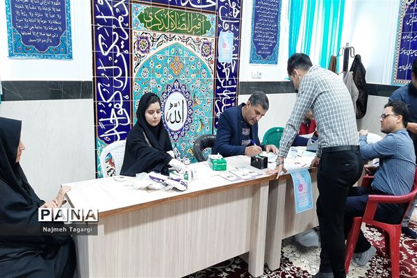 انجام آزمایش غربالگری قند و فشار خون در ادارات شهرستان مه ولات