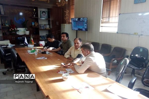 انجام آزمایش غربالگری قند و فشار خون در ادارات شهرستان مه ولات