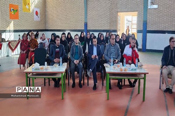 نمایشگاه رونمایی از دستاوردها و فعالیتهای سوادآموزی