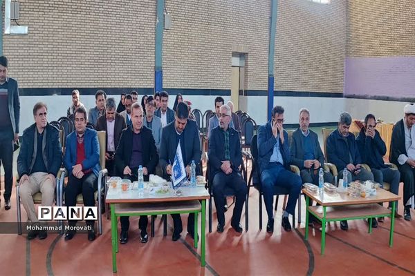 نمایشگاه رونمایی از دستاوردها و فعالیتهای سوادآموزی