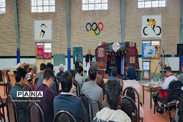 نمایشگاه رونمایی از دستاوردها و فعالیتهای سوادآموزی