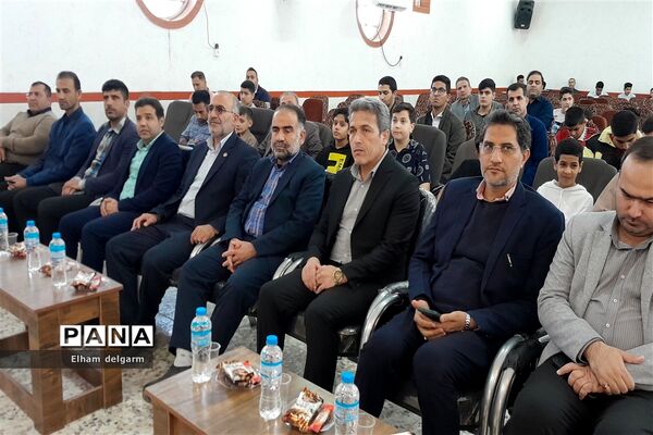 آیین تقدیر از برگزیدگان جشنواره های دانش‌آموزی شوشتر