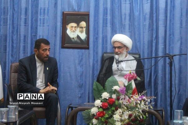 دیدار شورای معاونان آموزش و پرورش استان بوشهر با نماینده ولی فقیه در استان و امام جمعه بوشهر