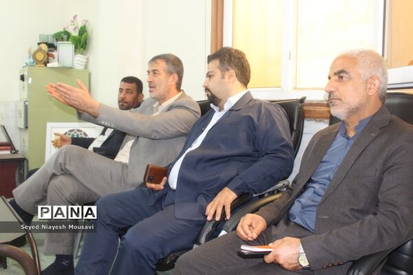 دیدار شورای معاونان آموزش و پرورش استان بوشهر با نماینده ولی فقیه در استان و امام جمعه بوشهر