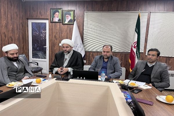 نشست هم‌اندیشی معاون استاندار خراسان‌رضوی با نمایندگان تشکل های دانش‌آموزی نیشابور