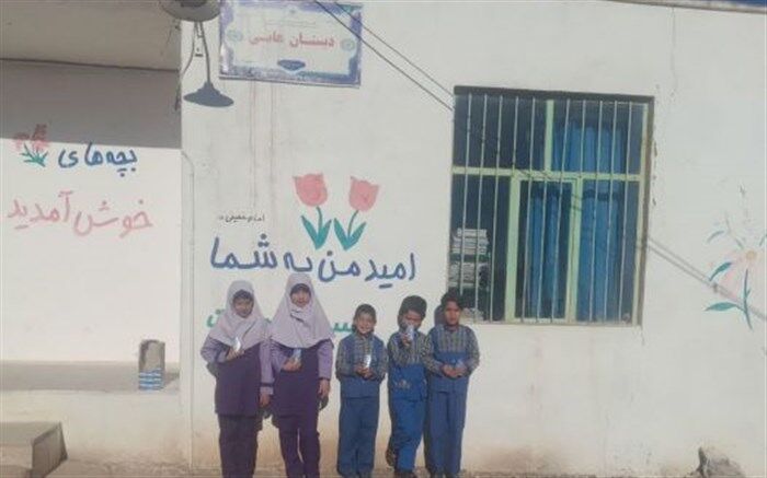 توزیع شیر رایگان در مدارس عشایری و روستایی استان سمنان