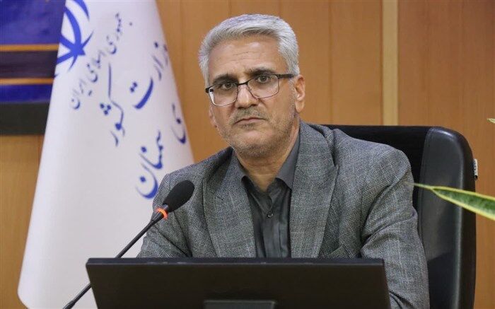 معلمان، سربازان گمنام و افسران سپاه پیشرفت هستند