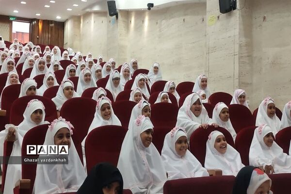 برگزاری جشن تکلیف مدرسه مرتضی علوی ۲ منطقه تبادکان