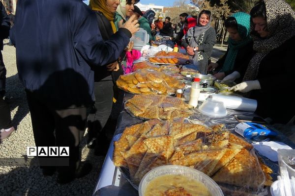 جشنواره غذاهای سنتی شهرستان بجنورد در فرهنگسرای شهروند