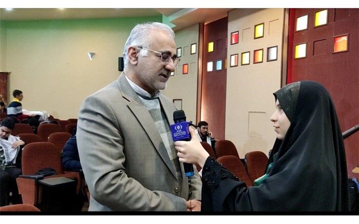 دانش‌آموزان باید  پیرو مکتب حاج قاسم باشند
