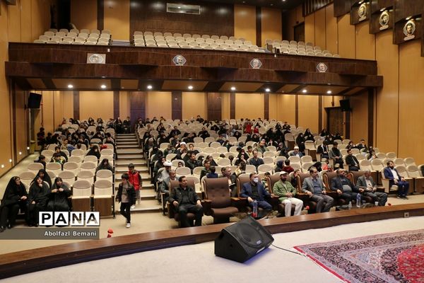 یادواره 12 شهید دانش‌آموز دبستان حضرت خاتم الانبیاء(ص)