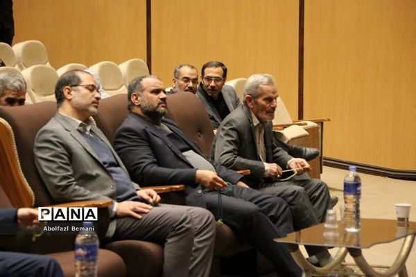 یادواره 12 شهید دانش‌آموز دبستان حضرت خاتم الانبیاء(ص)