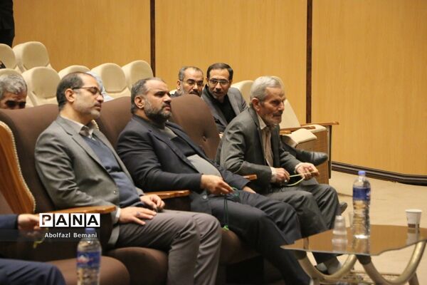 یادواره 12 شهید دانش‌آموز دبستان حضرت خاتم الانبیاء(ص)