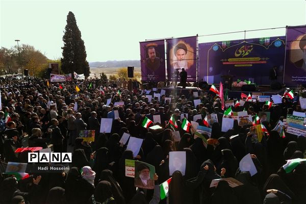 حماسه‌ای دیگر از مردم غیور استان اصفهان روز بصیرت و میثاق امت با ولایت